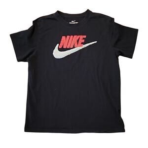 Nike black t-shirt boys medium